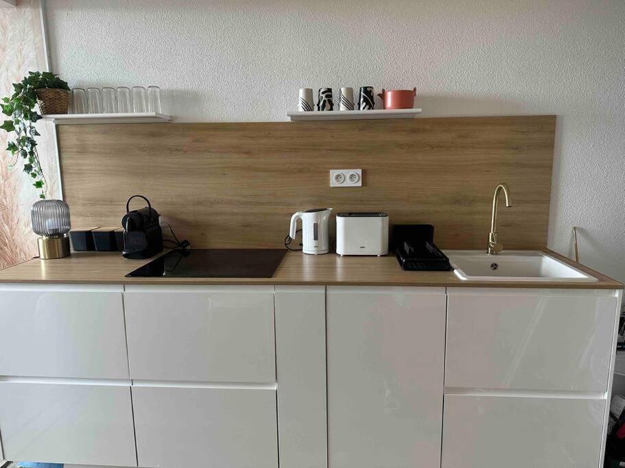 Mon Appart A La Plage, Piscine, Wifi, Tv Frontignan Exterior foto